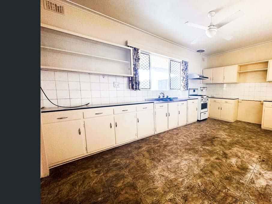 Room in a 4 Bedroom Apartment, 52 Cresdee Road, Campbelltown, City of Campbelltown, 5074 - 4