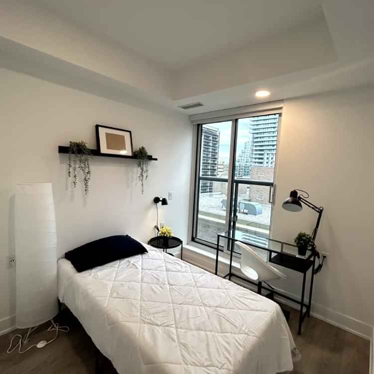 200 Redpath Ave, Toronto - 1