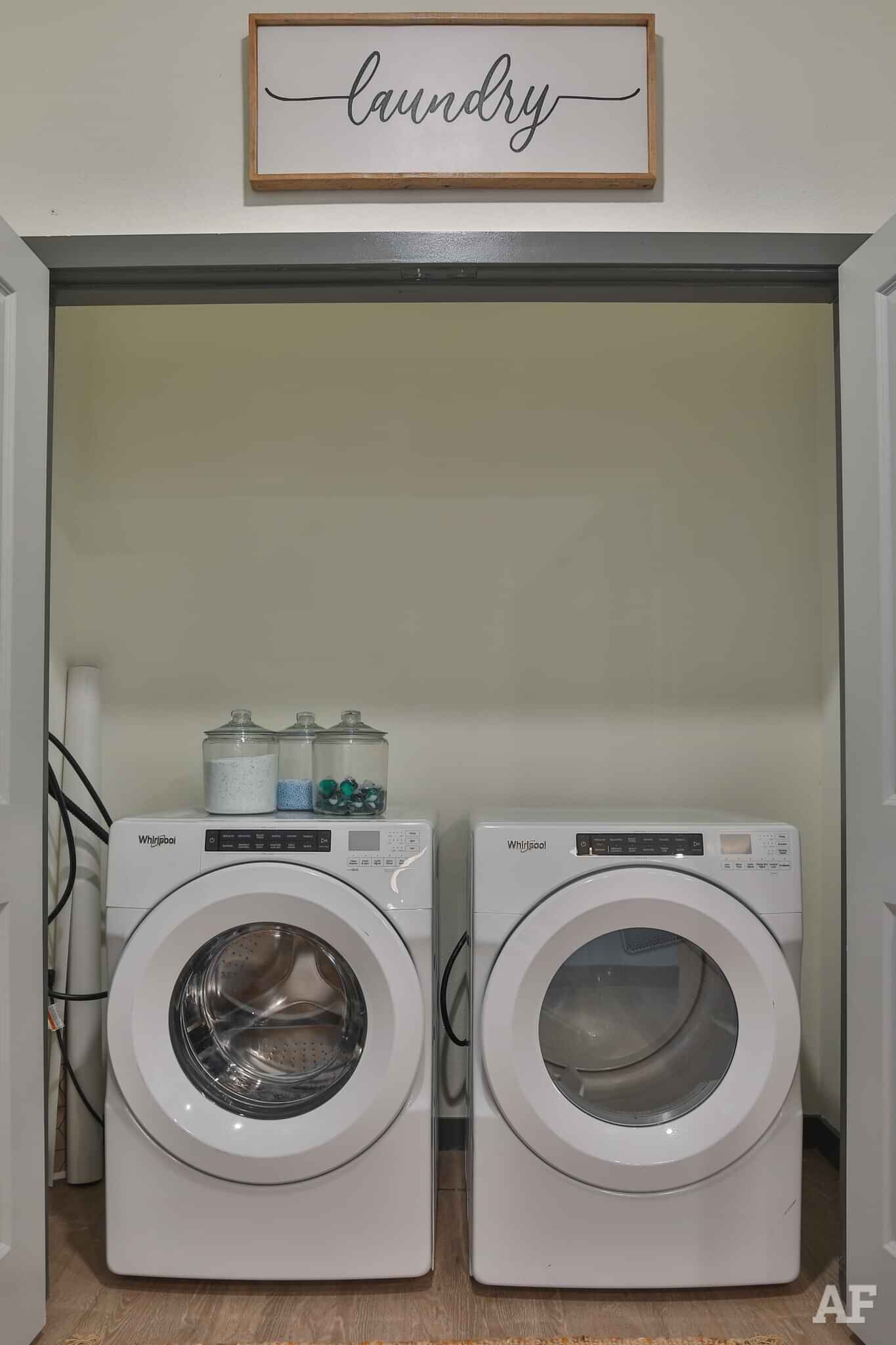 The Nine At Columbia, Columbia - 3