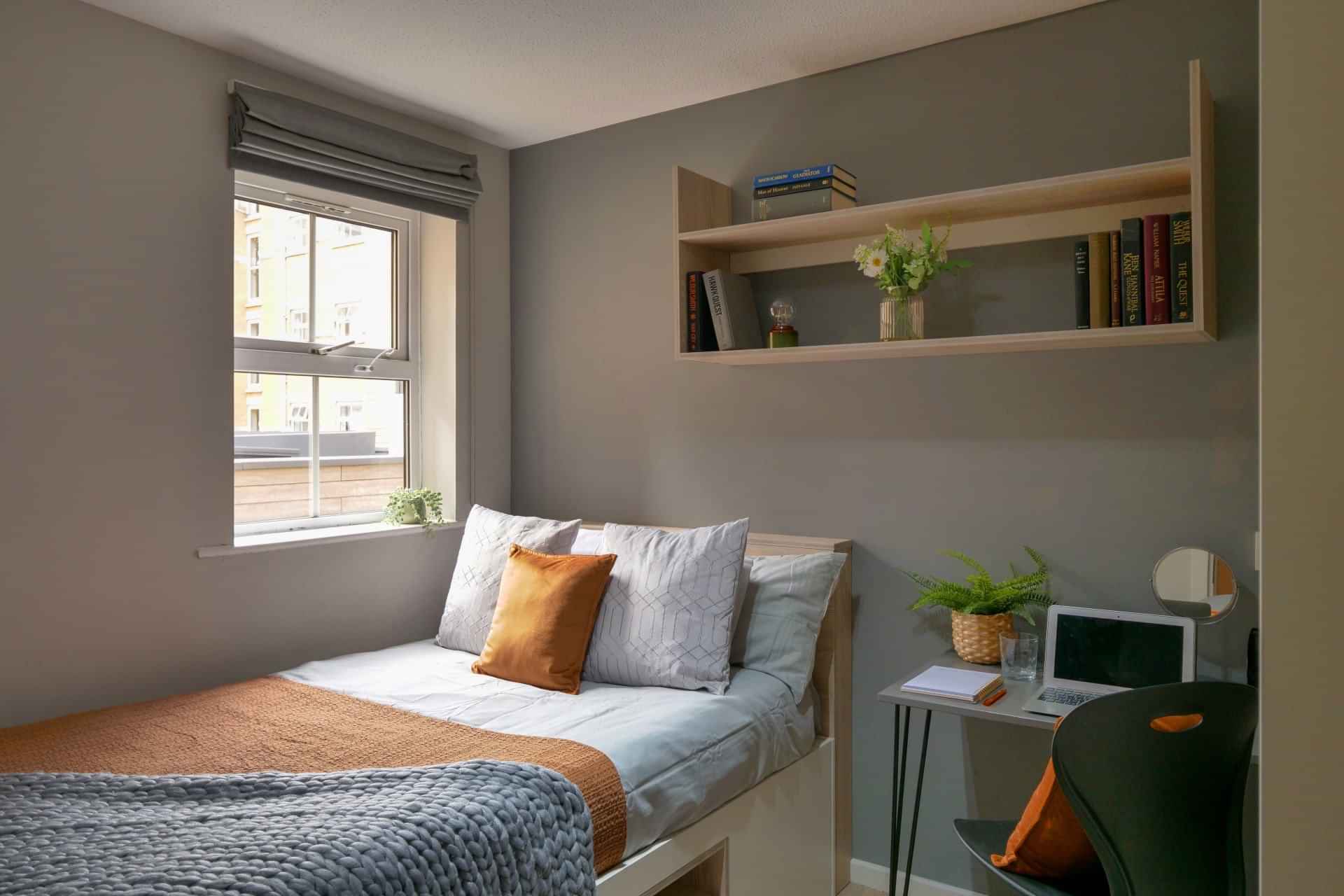 Emily Davies, Southampton - 1