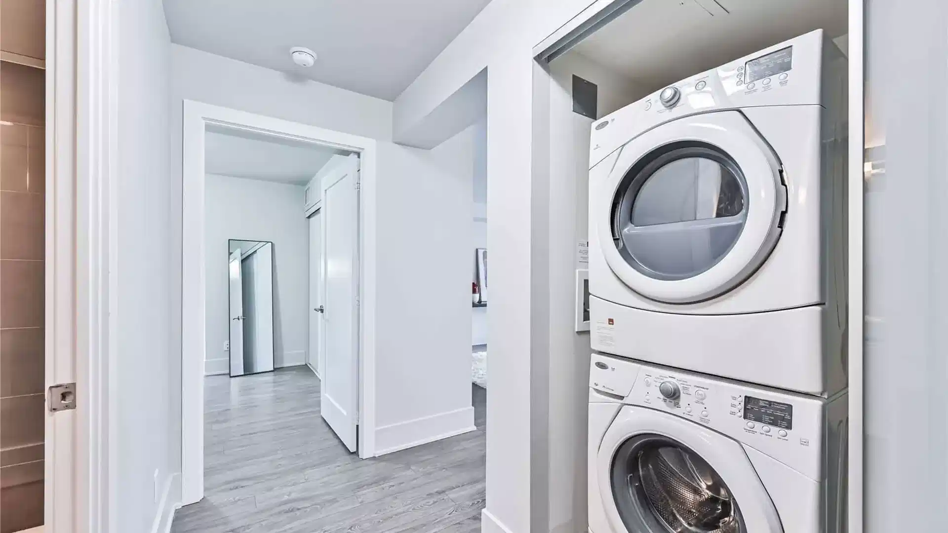 Liwinco Entertainment District, Toronto - 3