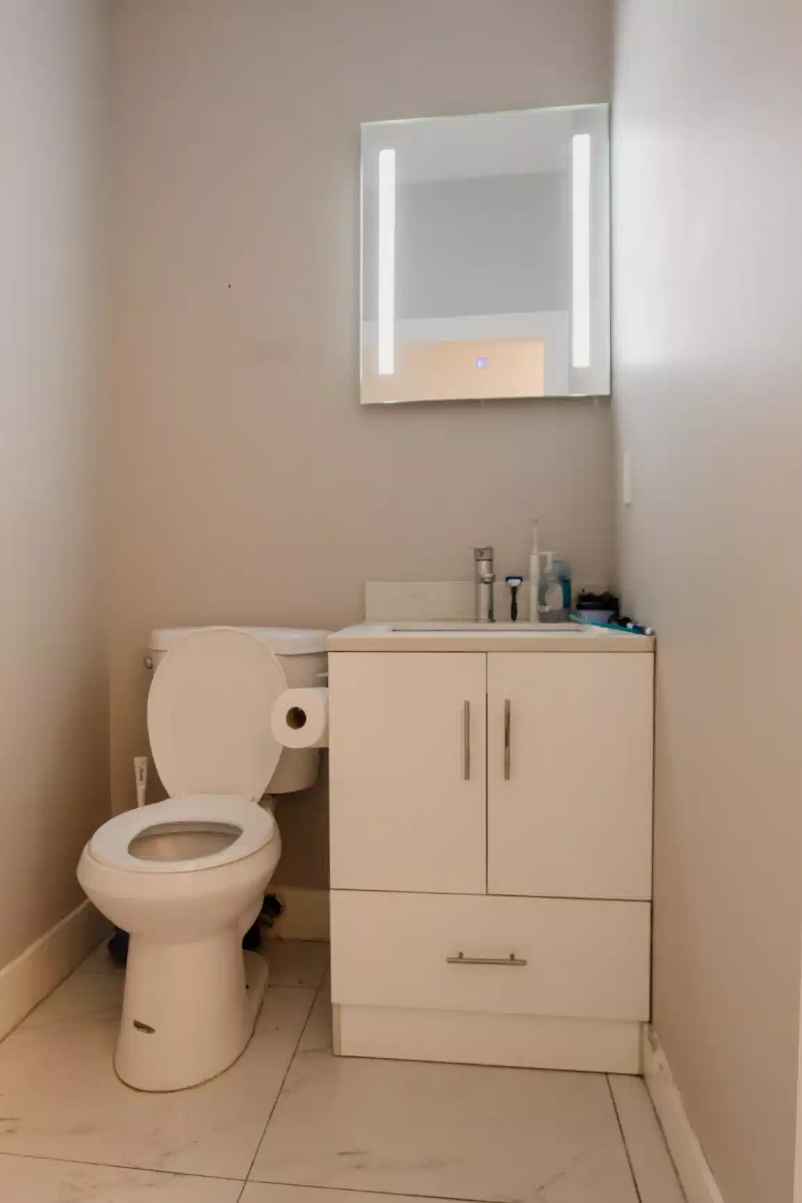 1361 E Broadway, Vancouver - 5