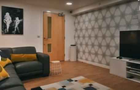 Londonist IQ Kingston, London - 2