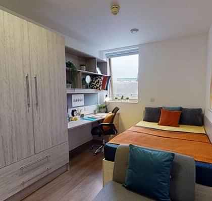 Londonist IQ Kingston, London - 1