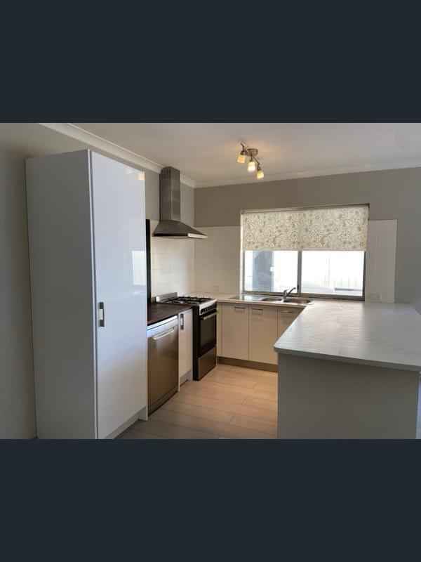 Room in a 4 Bedroom Apartment, 241A Gloucester Street, Victoria Park, Town of Victoria Park, 6100 - 2