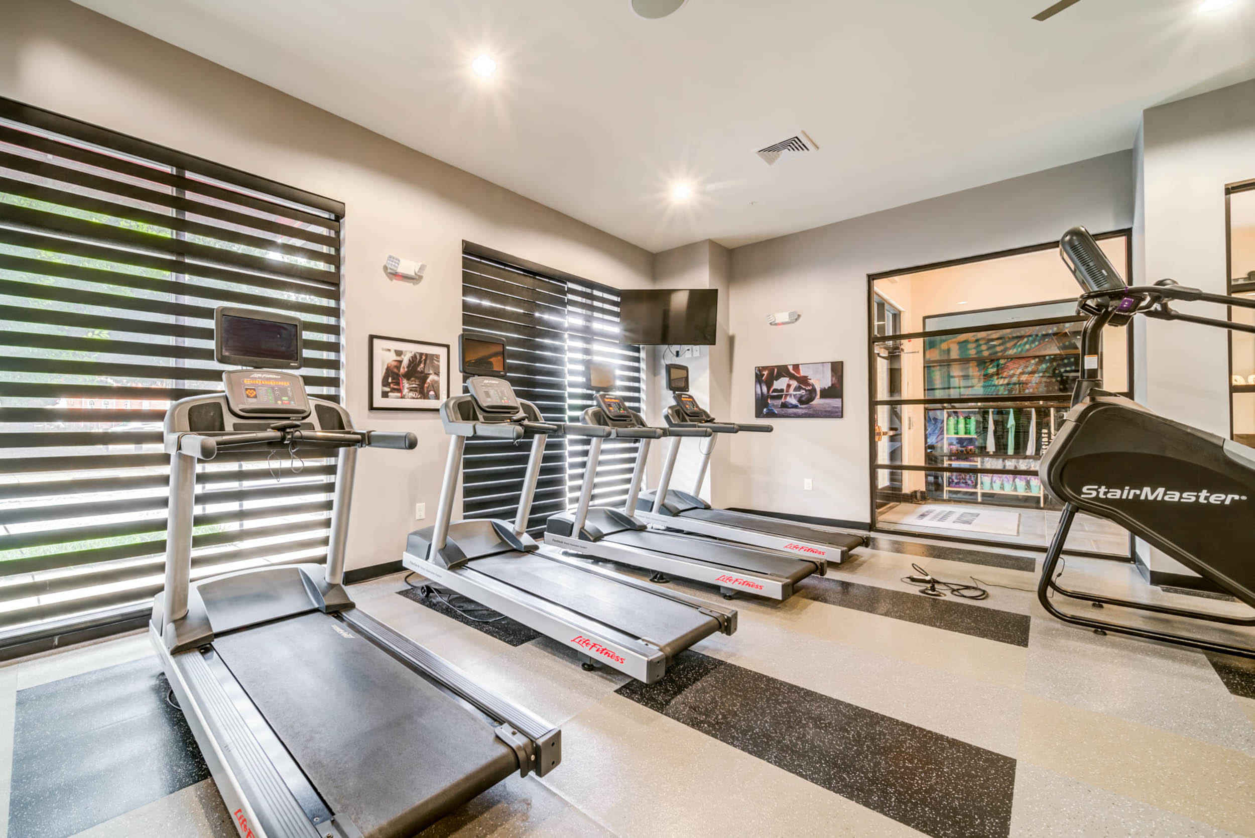 University Edge Dickinson Lofts, Greenville - 5