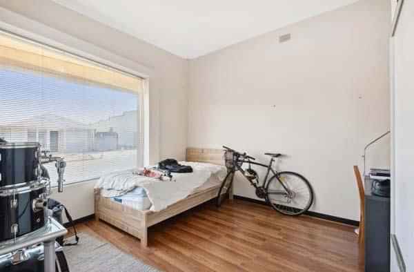 Room in a 4 Bedroom Apartment, 18 High Avenue, Clearview, 5085