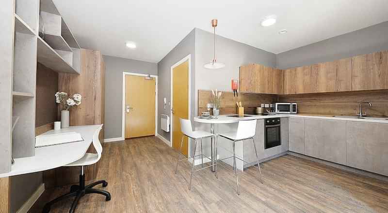 800 Bristol Road, Birmingham - 4