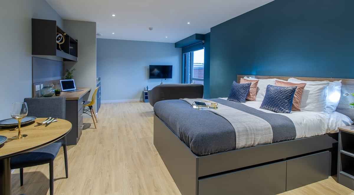 Crown House, Sheffield - 1