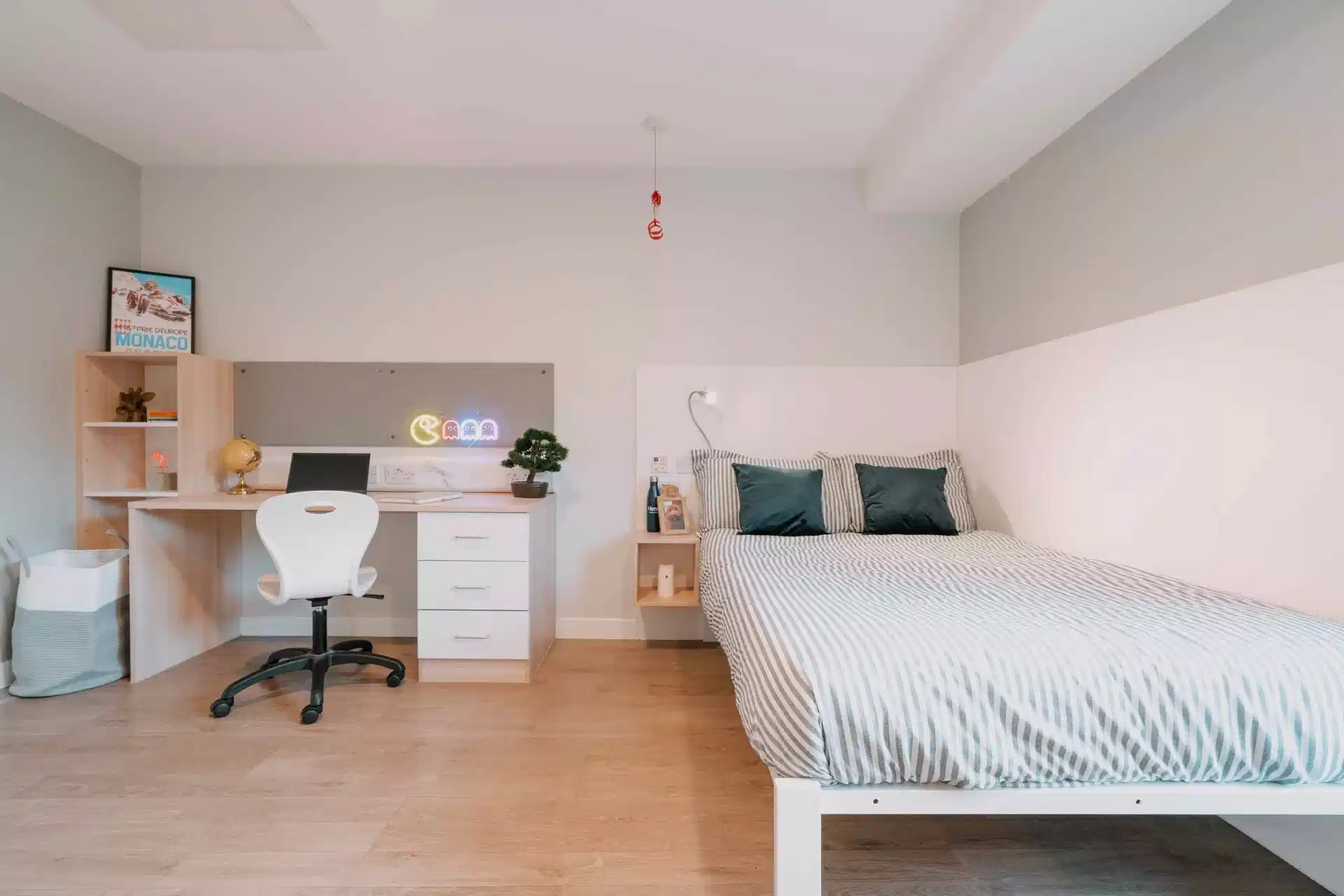 Base Glasgow, Glasgow - 1