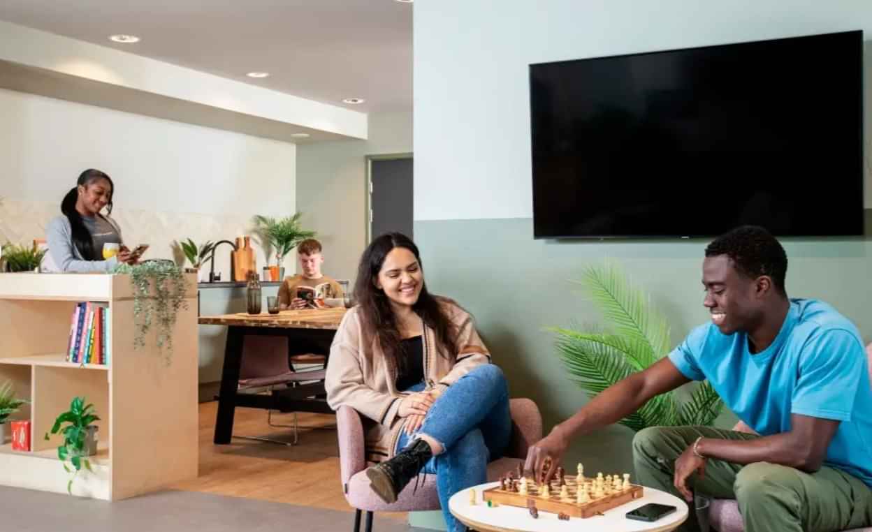 On Campus Piccadilly Court, London - 2