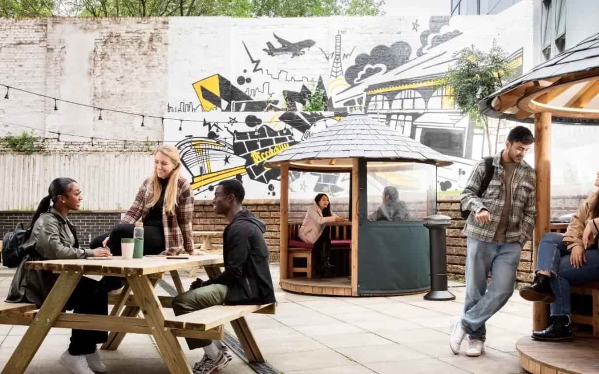 On Campus Piccadilly Court, London - 5