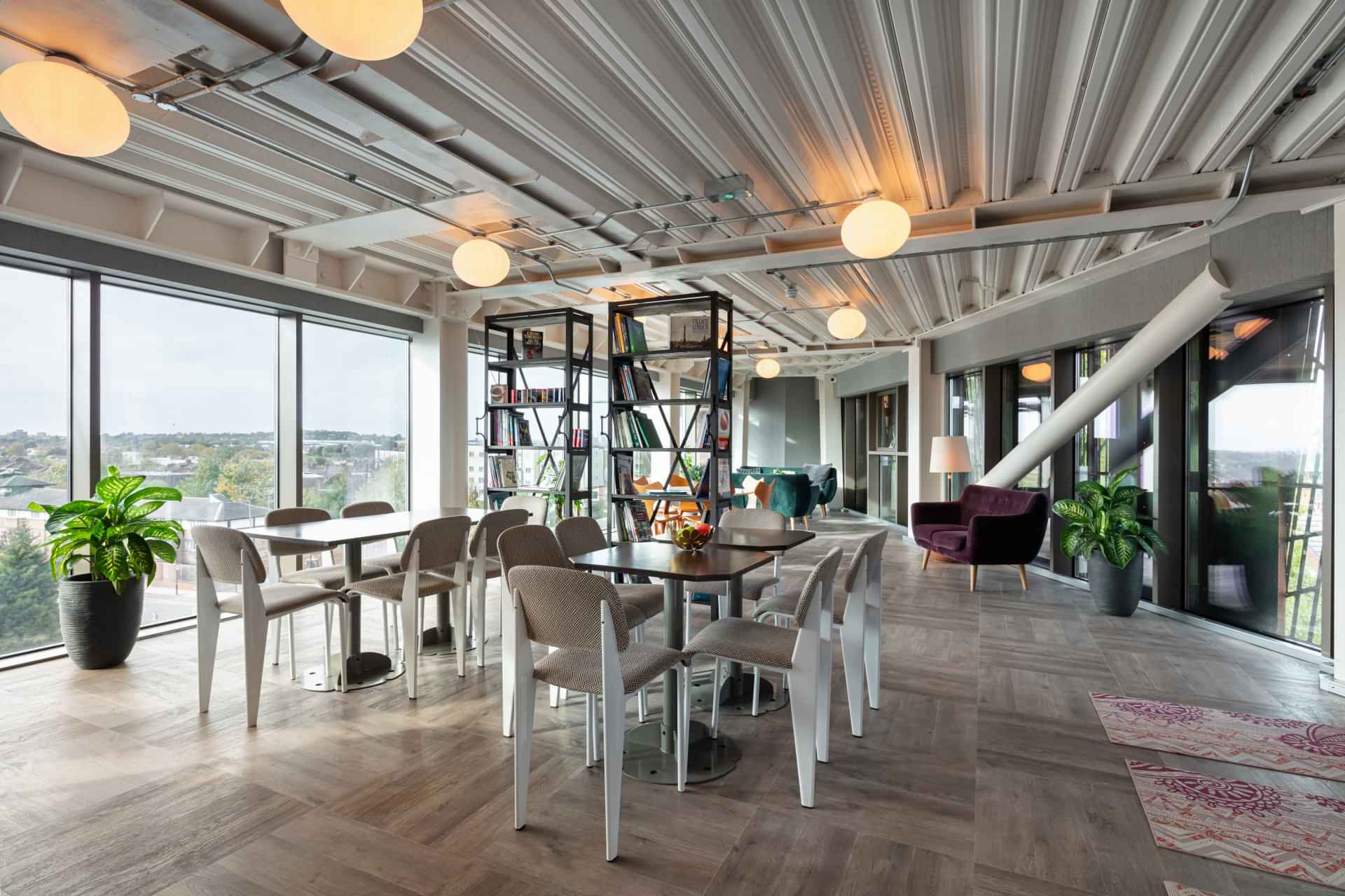 On Campus The Stay Club, London - 4