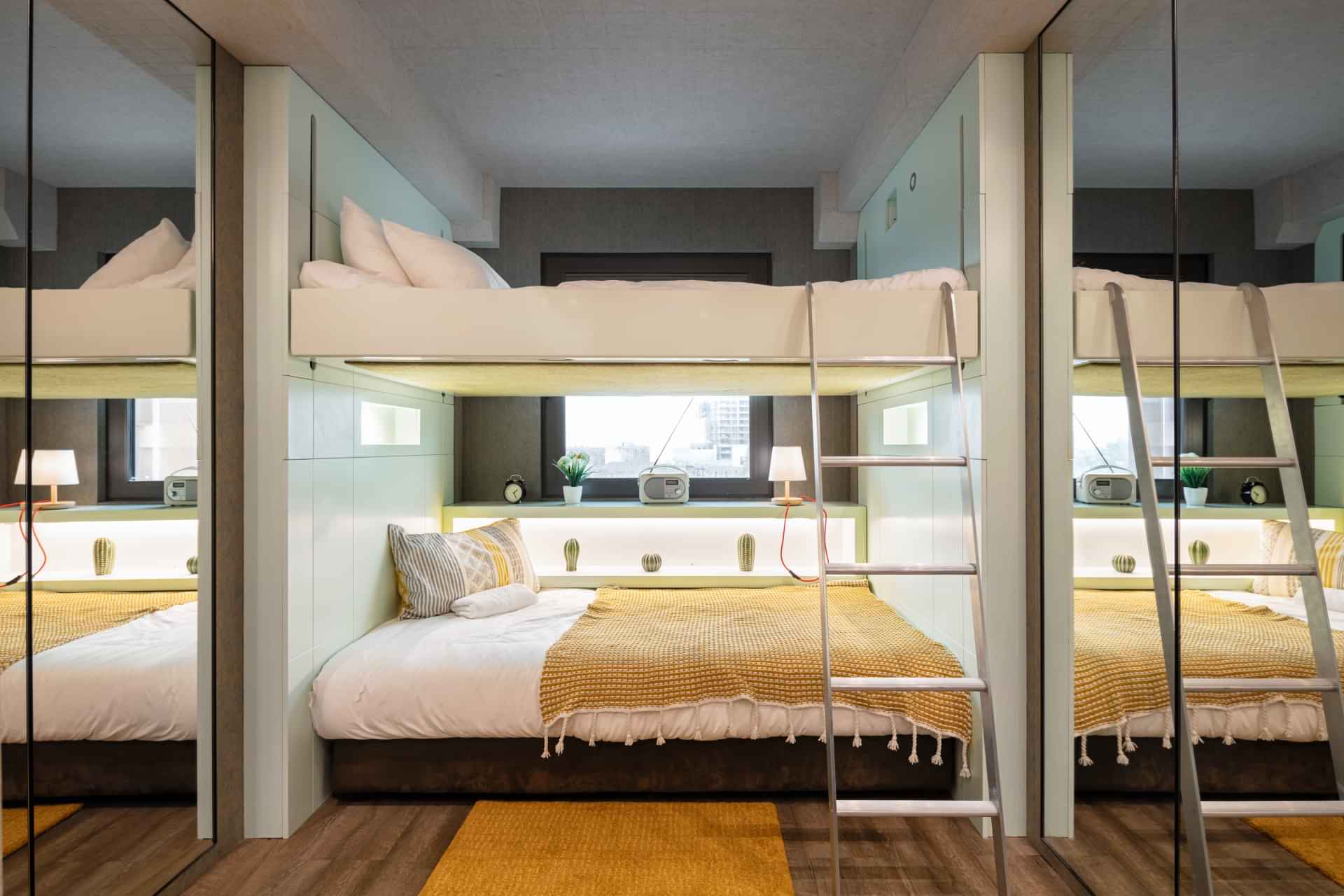 On Campus The Stay Club, London - 1