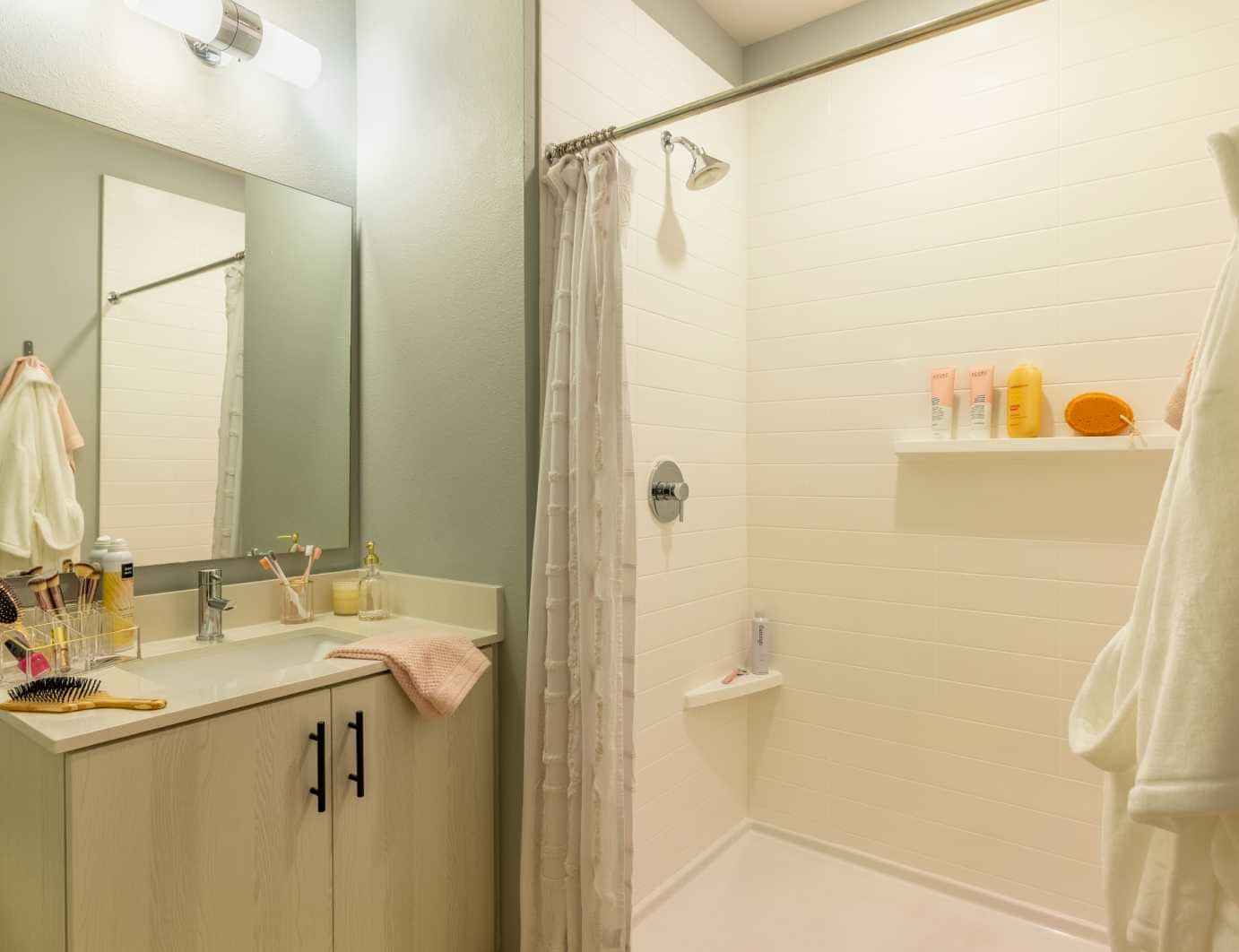 Hub on Campus Gainesville  3rd Ave, Gainesville  - 2