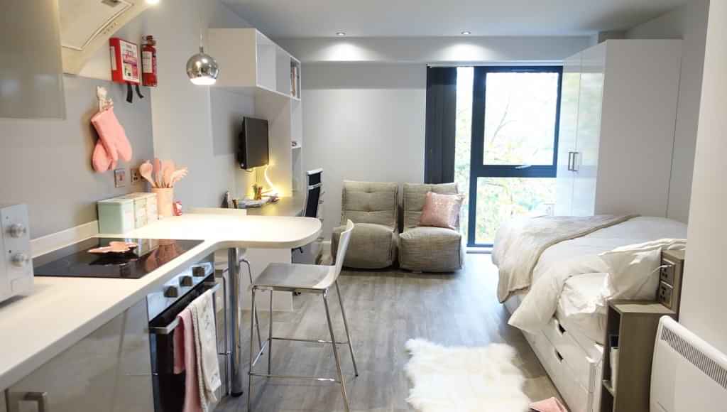 8 West Walk, Leicester - 1