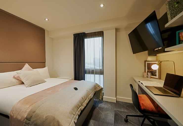 Glasgow West End, Glasgow - 1