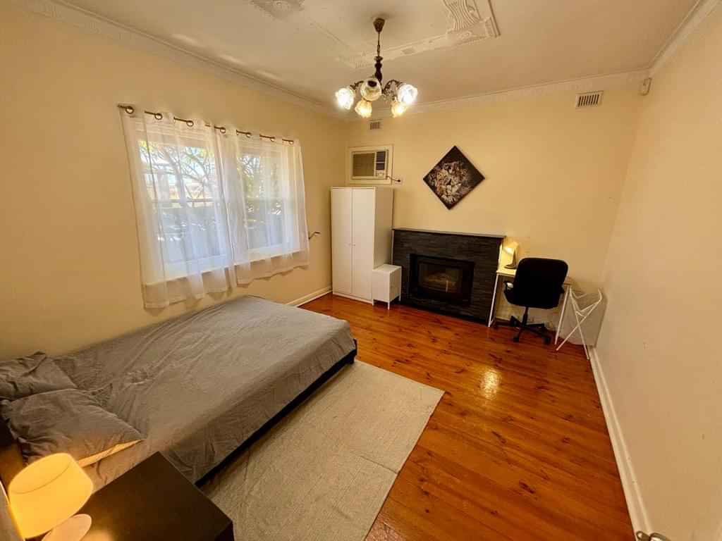 Room In A 6 Bedroom Apartment, 87 Days Road, Croydon Park, City Of Port Adelaide Enfield, 5008