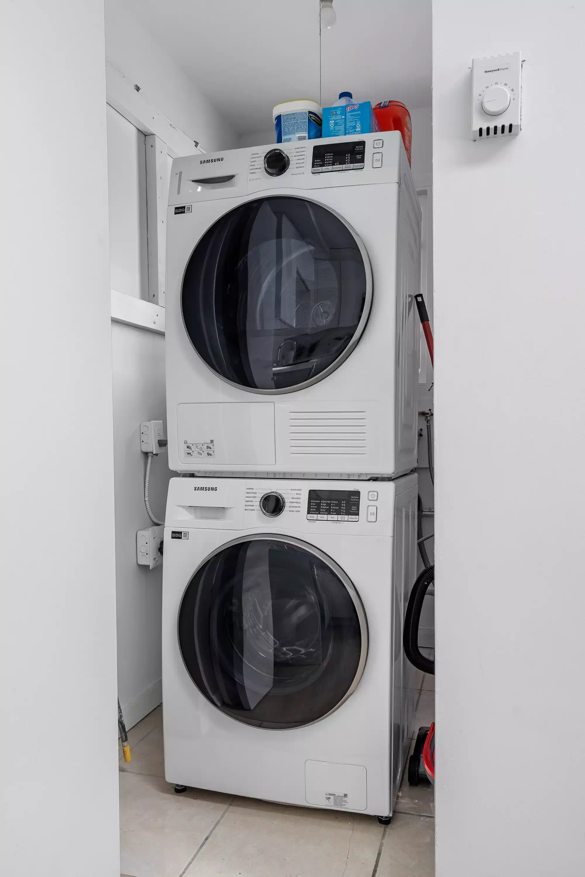 1169 Granville St, Vancouver - 3