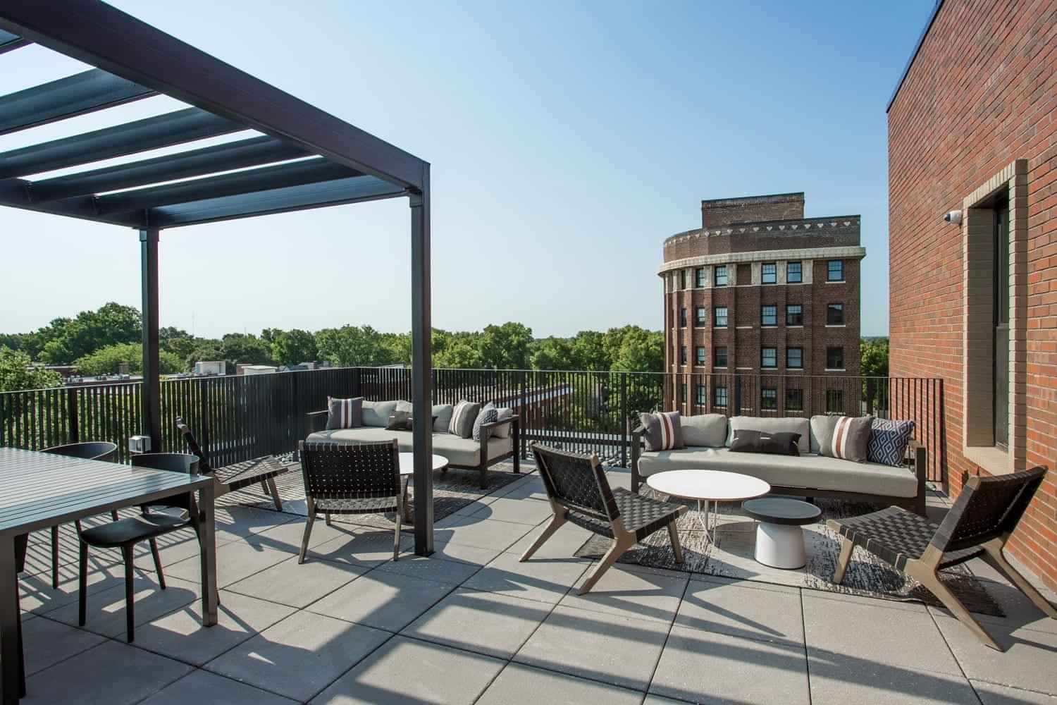 520 East, Kansas  - 3