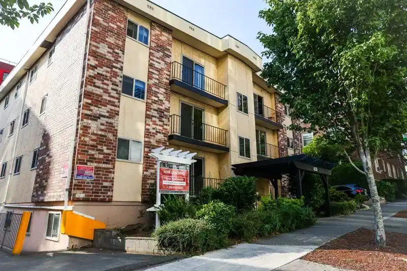 Goss Apartments, Seattle - 2