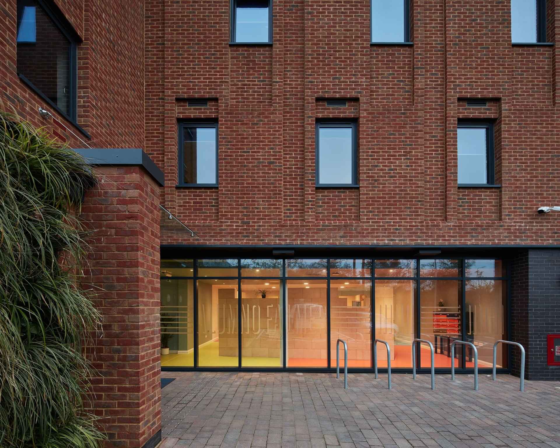 Alumno Falmer, Brighton - 3