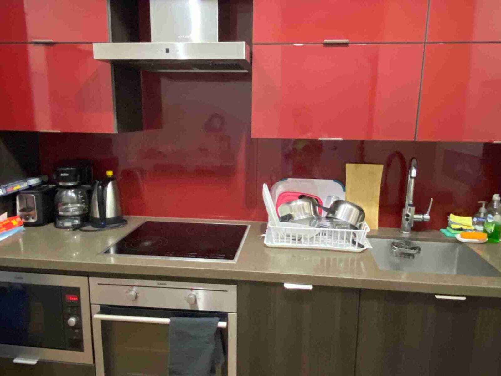 Liwinco M5V 0E9, Toronto - 5