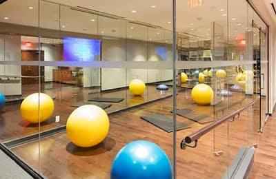 Liwinco M5V 0C4, Toronto - 4