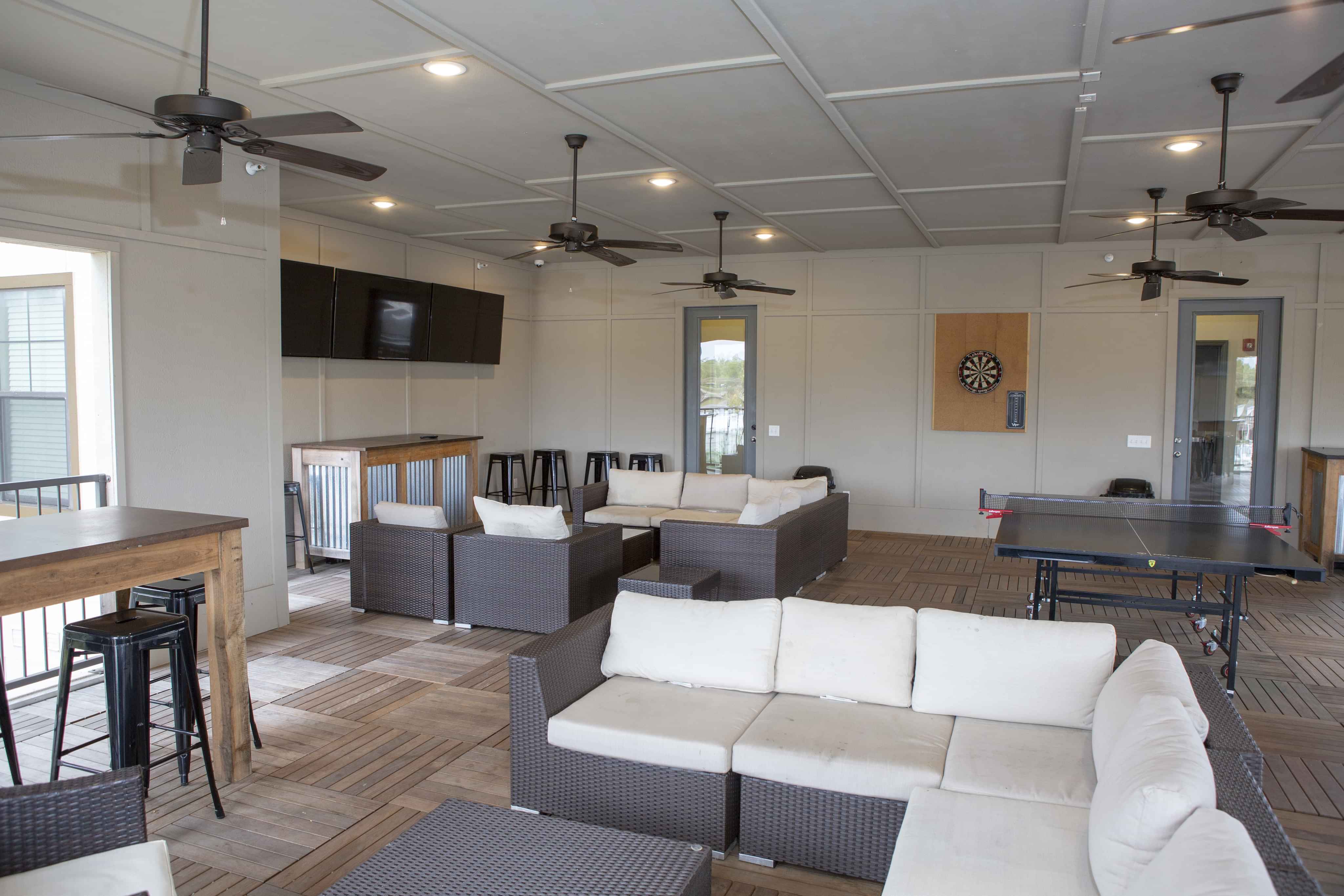 The Balcony, Starkville - 3