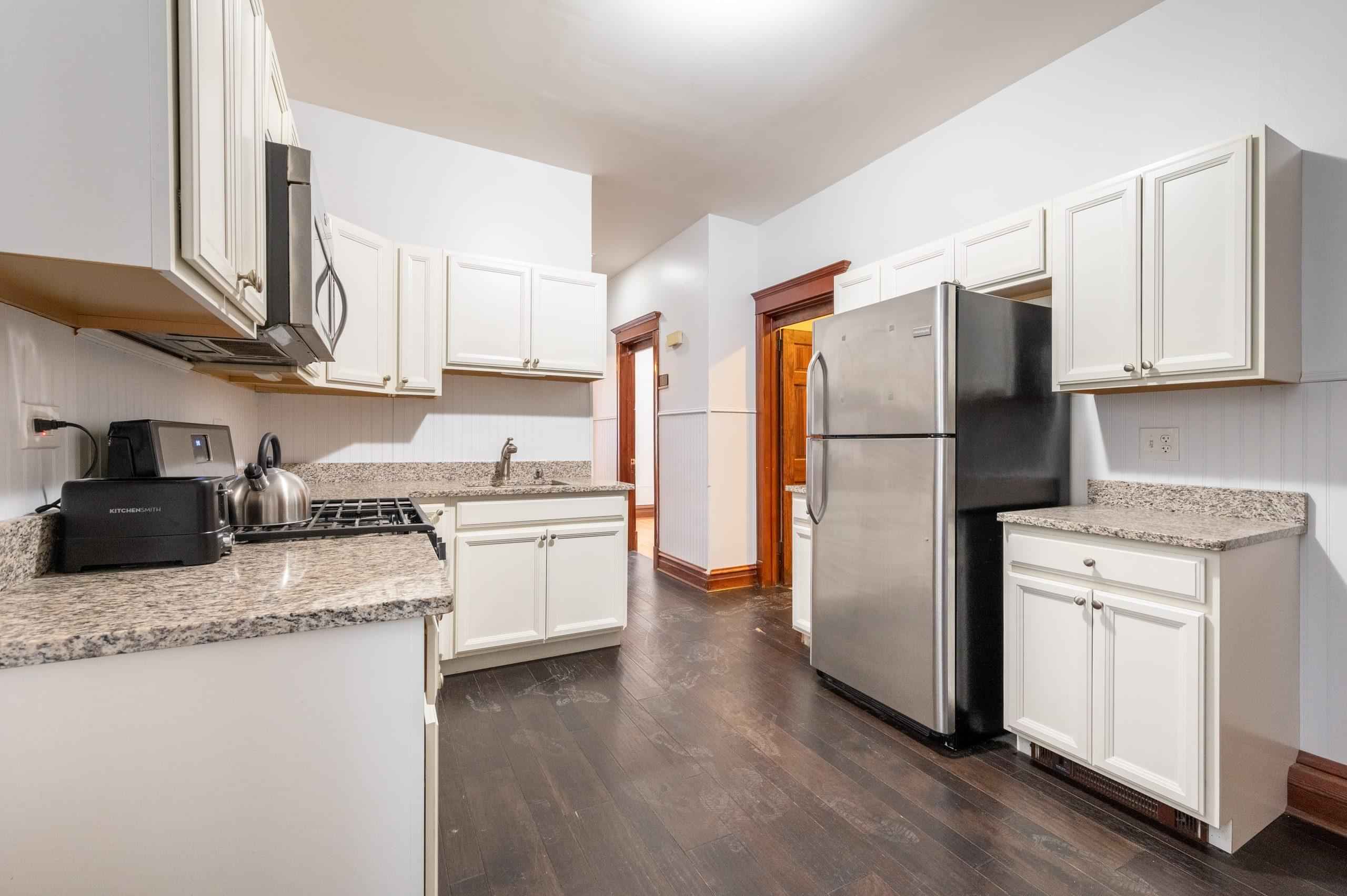 June Homes 60618, Chicago - 4