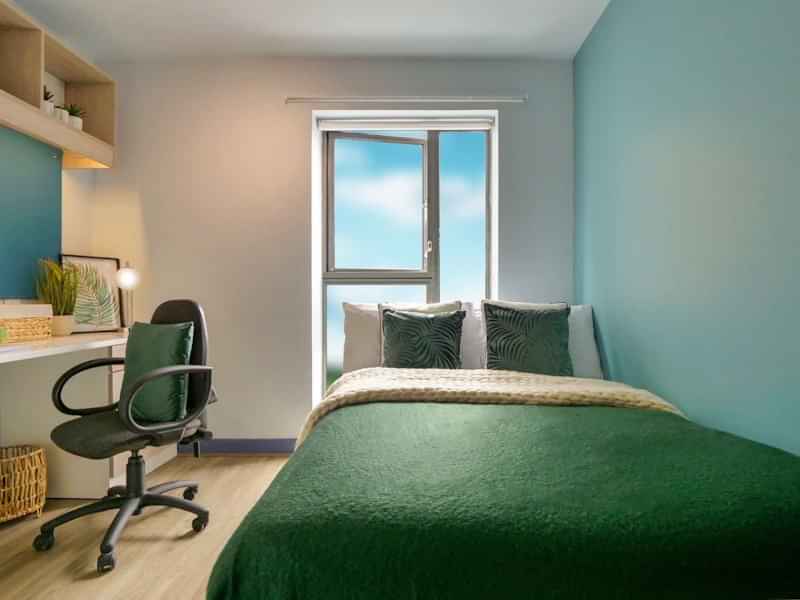 Bright House, Kingston upon Thames - 1