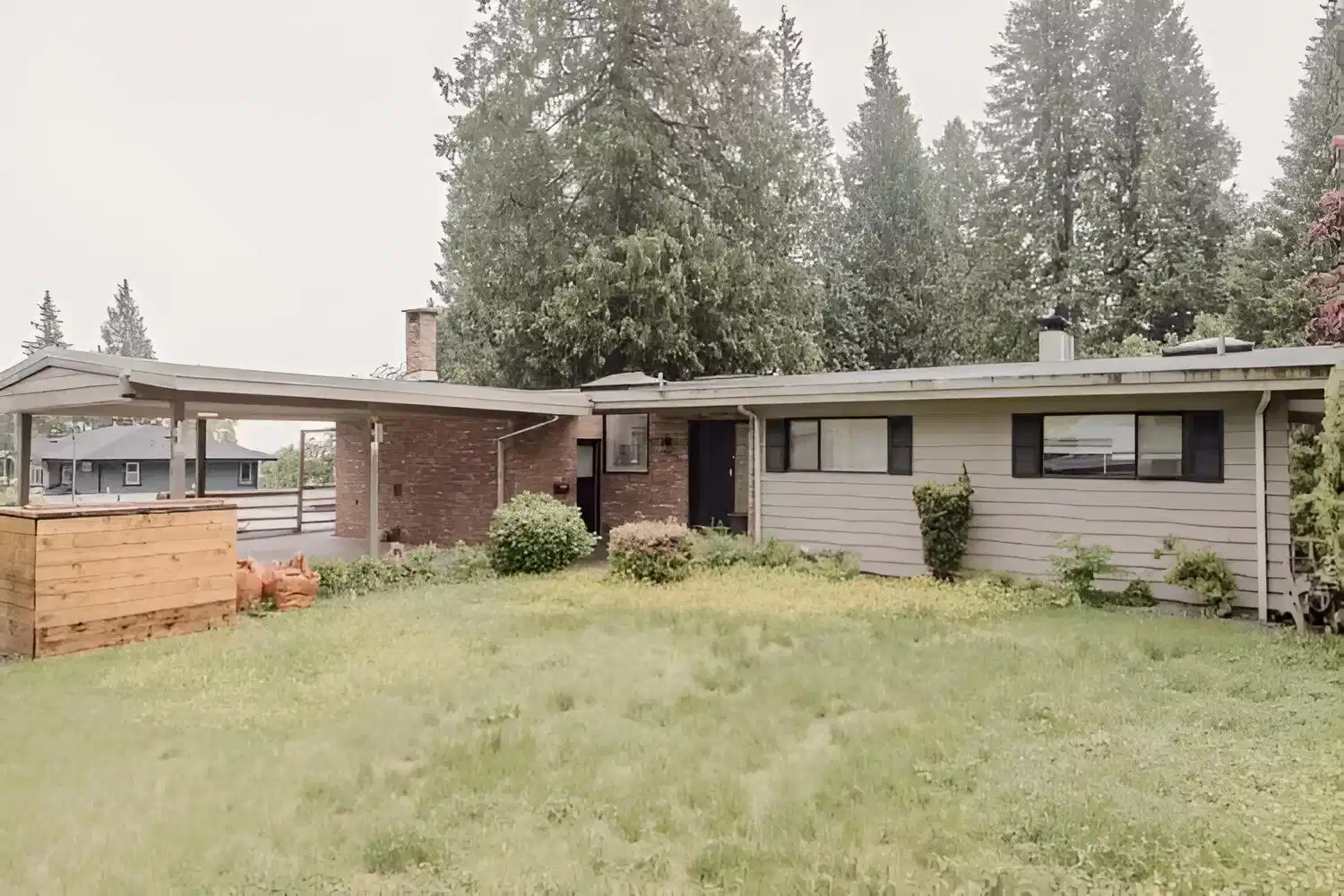 1177 15th St East, Vancouver - 5