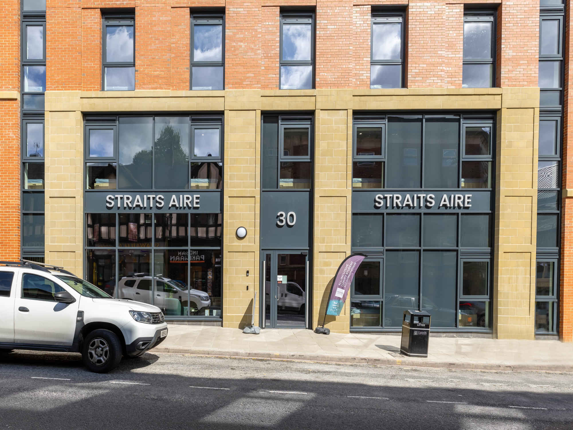 Straits Aire, Leeds - 4