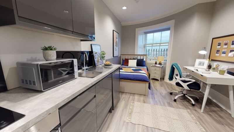 Silver Studio Premium – Studio – Image 2