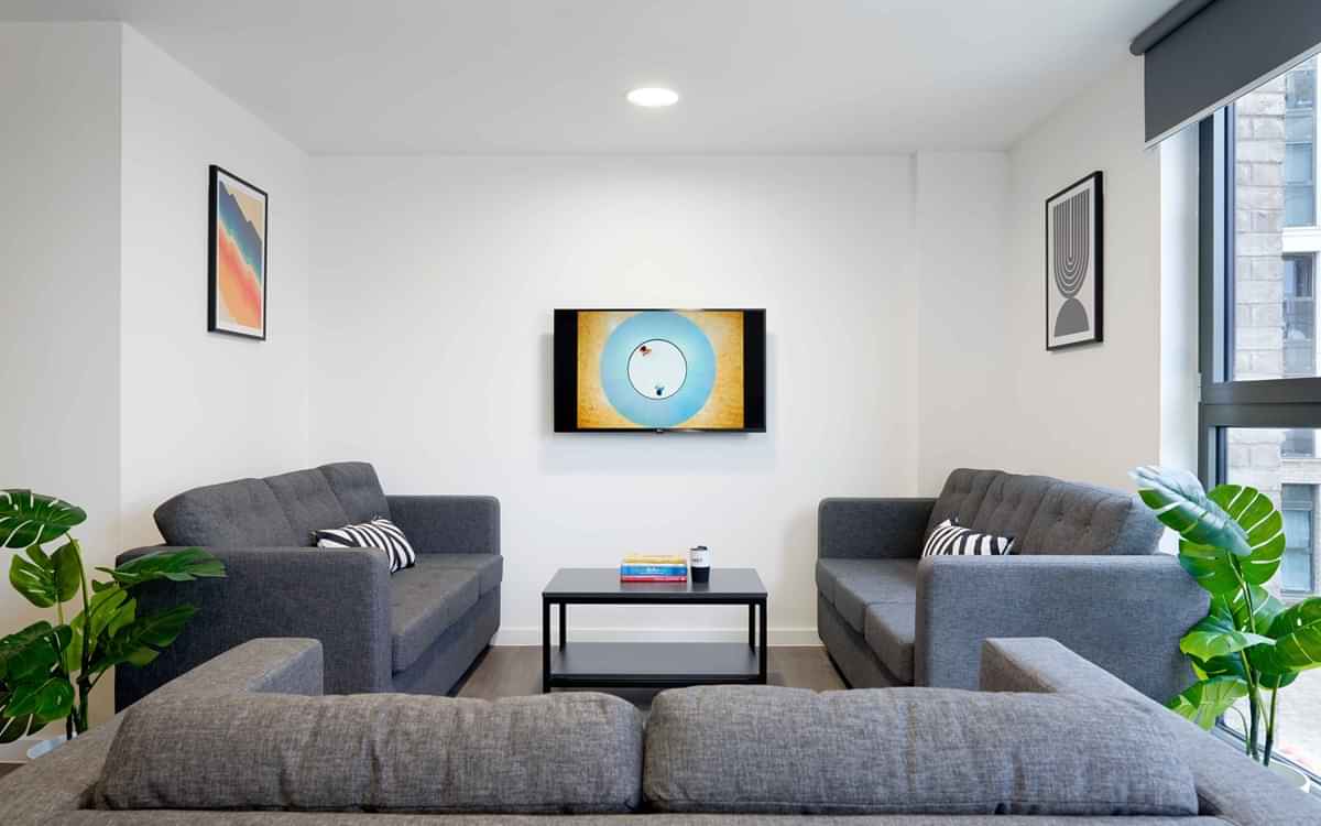 Premium En-suite – Ensuite – Image 3