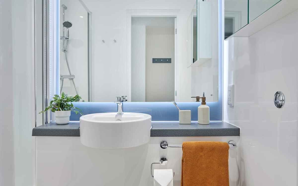 Classic En-suite – Ensuite – Image 3