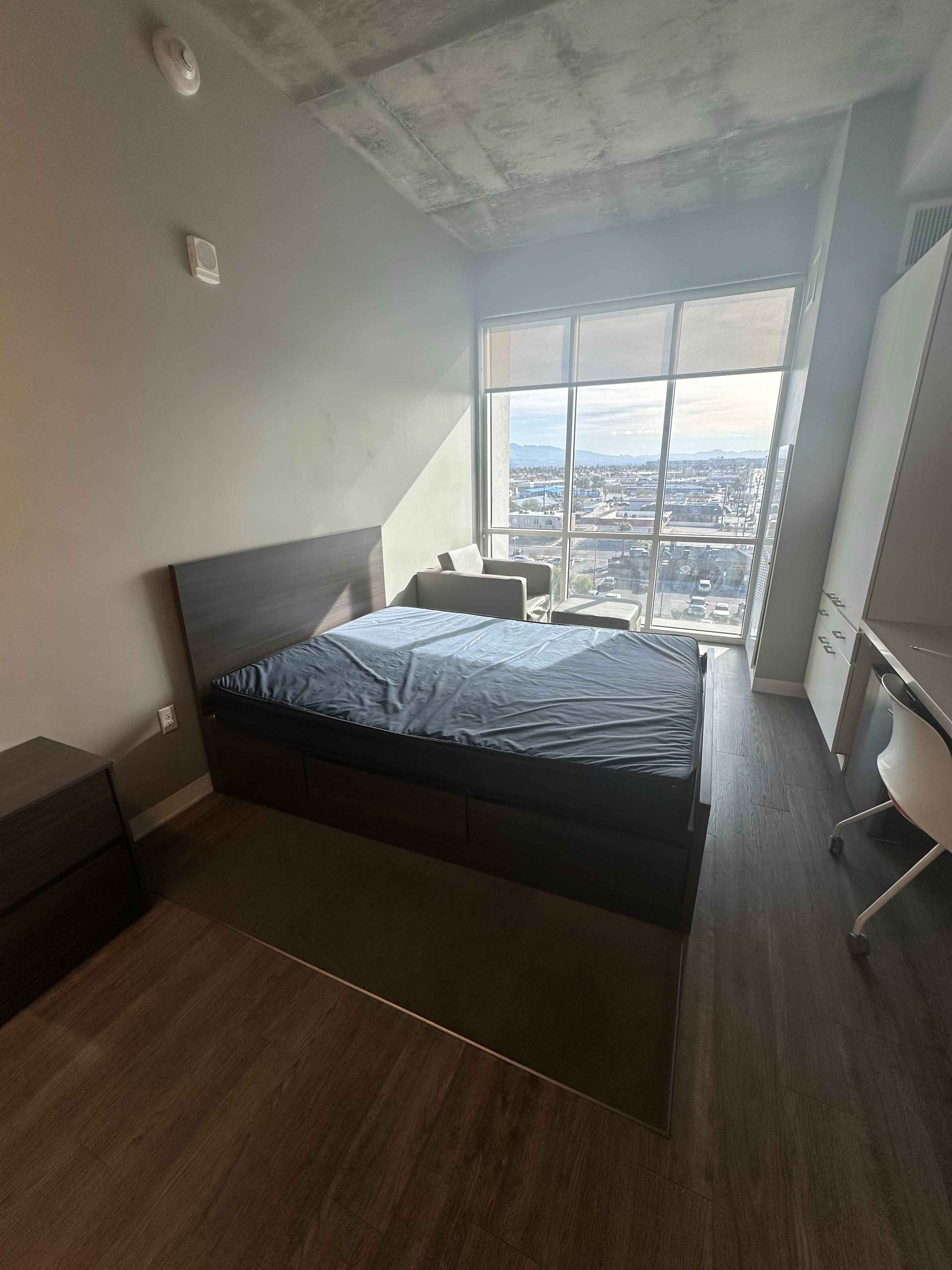 Premium Studio Suite – Ensuite – Image 2