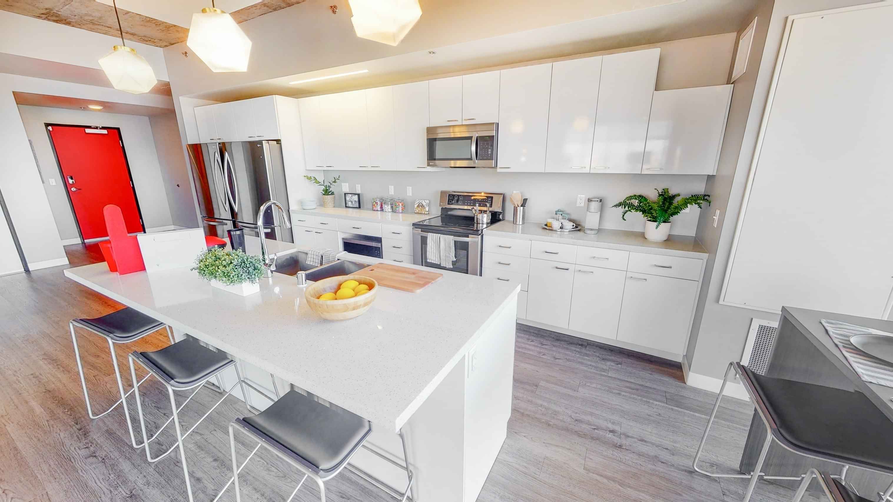 Studio Suite – 2b – Image 4