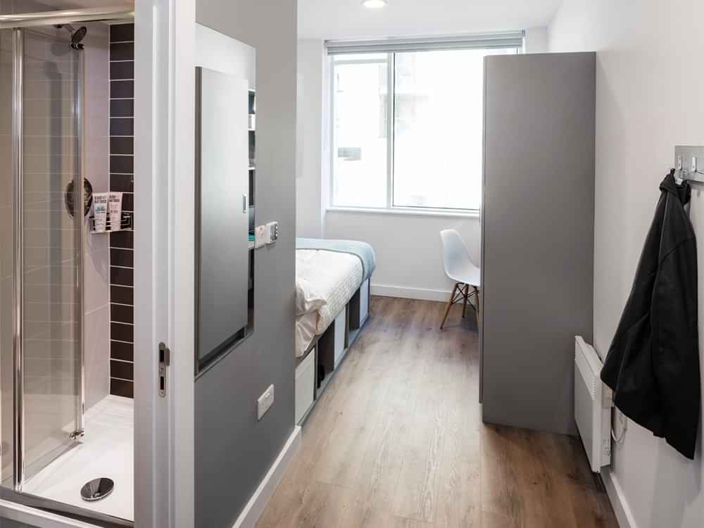 Private Ensuite Room – Ensuite – Image 2