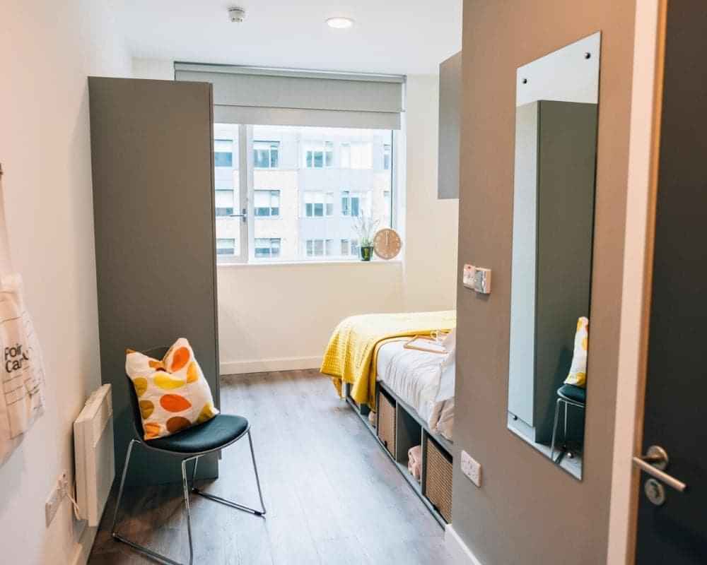 Classic Plus En-suite – Ensuite – Image 4