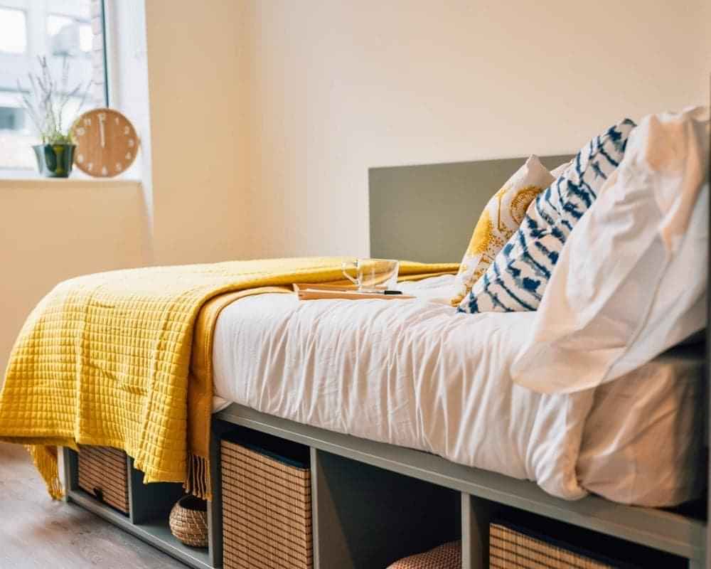 Classic Plus En-suite – Ensuite – Image 2