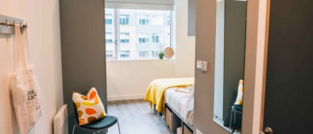 Classic Plus En-suite – Ensuite – Image 5