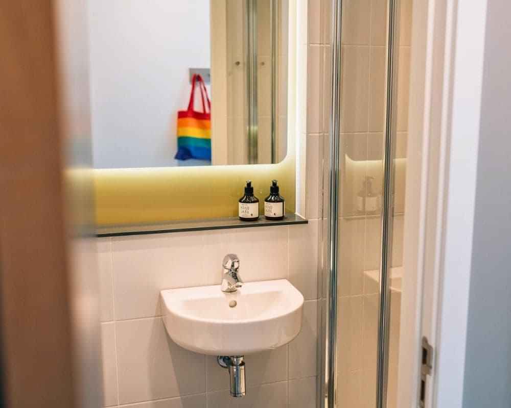 Superior En-suite – Ensuite – Image 3