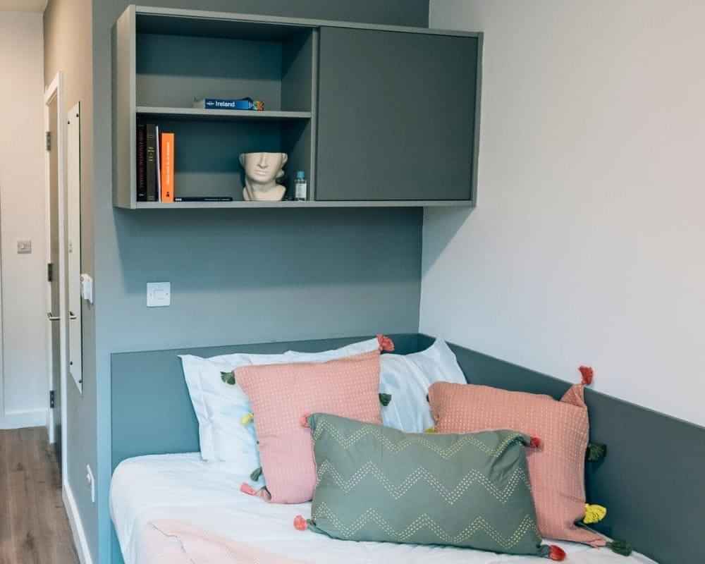 Deluxe Plus En-suite – Ensuite – Image 2