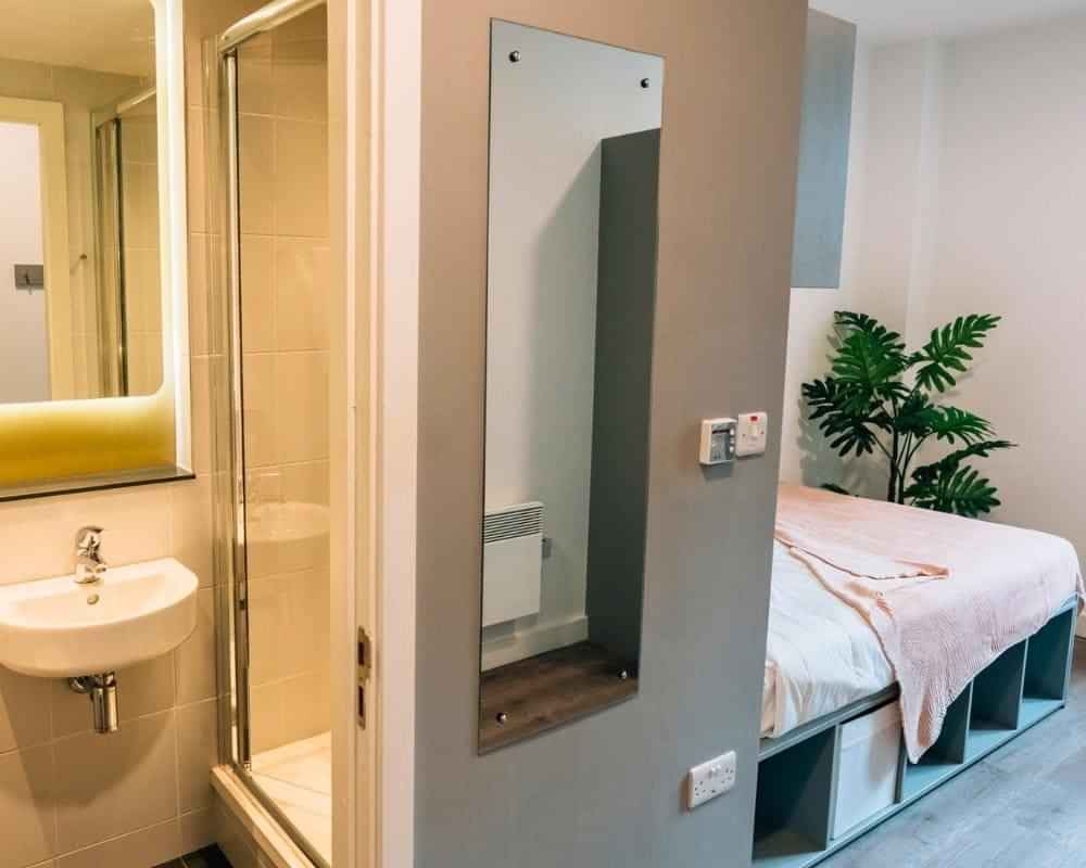 Superior Plus En-suite – Ensuite – Image 5